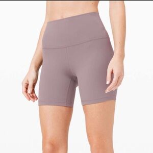 Lululemon aligns shorts 6in